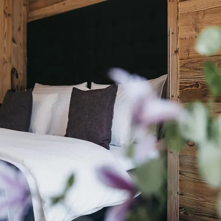 Vaya 4*