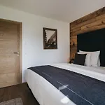 Vaya 4*