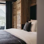 Vaya Hotel